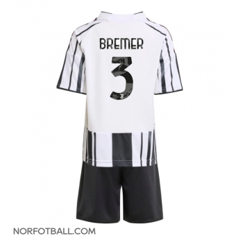 Billige Fotballdrakt Juventus Gleison Bremer #3 Replika Hjemmedraktsett Barn 2025-26 Kortermet (med bukser)